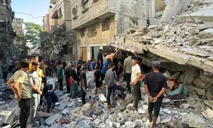 Israel không kích nhà cao tầng ở Gaza, ít nhất 87 người chết