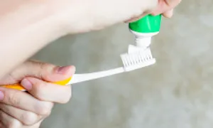 Sốt xuất huyết có được đánh răng không? Sốt xuất huyết có được đánh răng không?